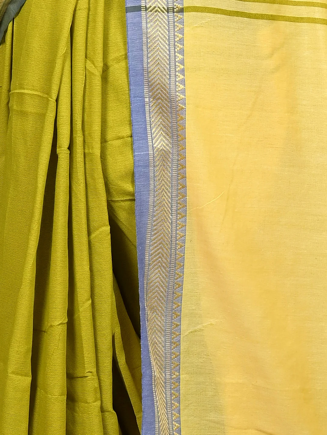 Green Pure Cotton Nopra Handloom Saree (2270)